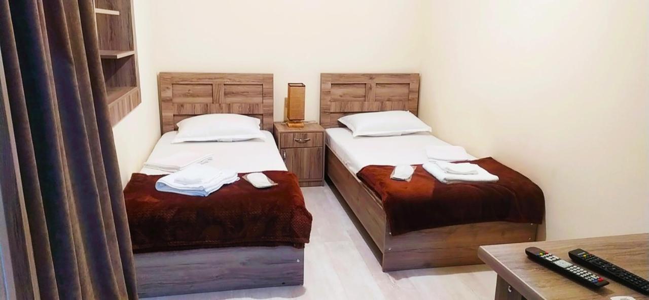 Guesthouse Family Tiflis Habitación foto