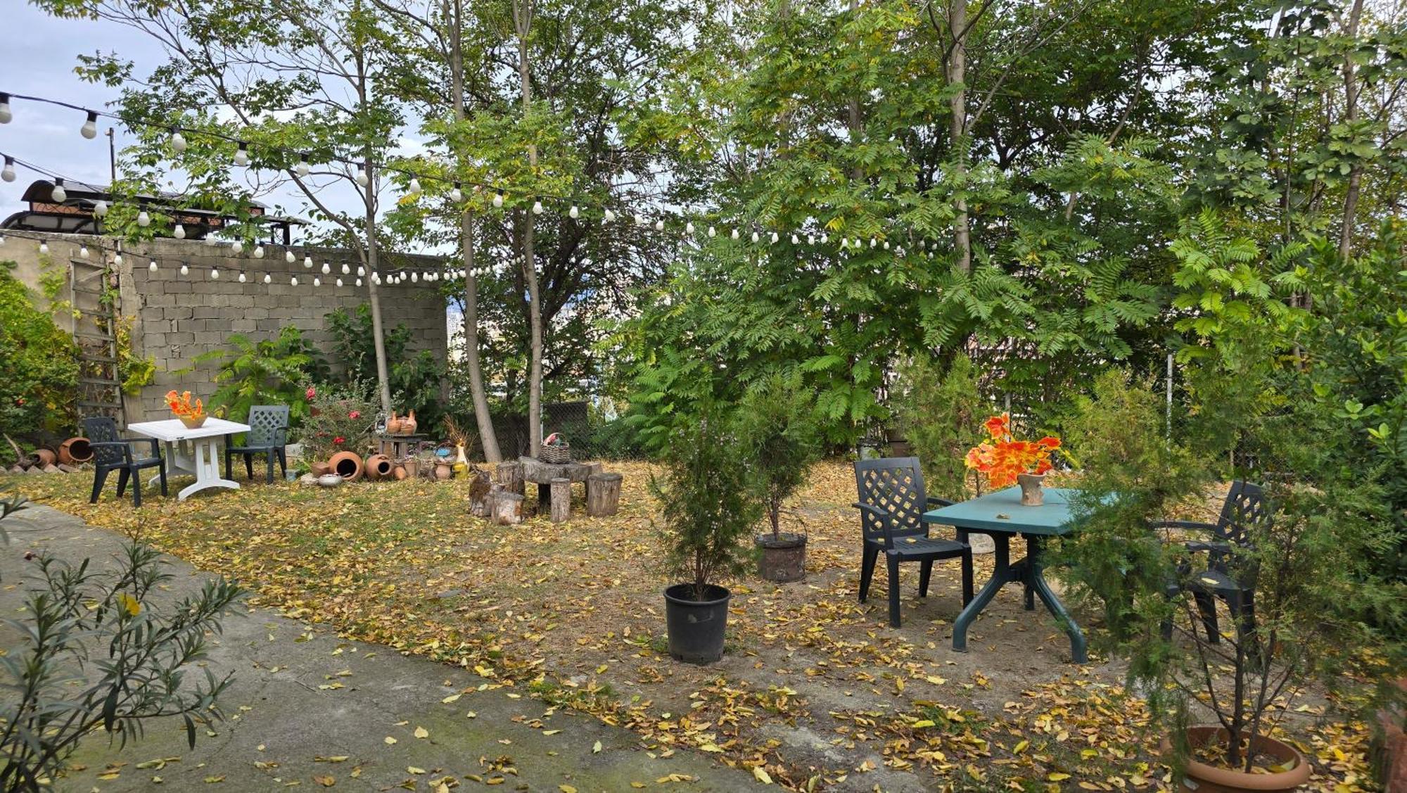 Guesthouse Family Tiflis Exterior foto